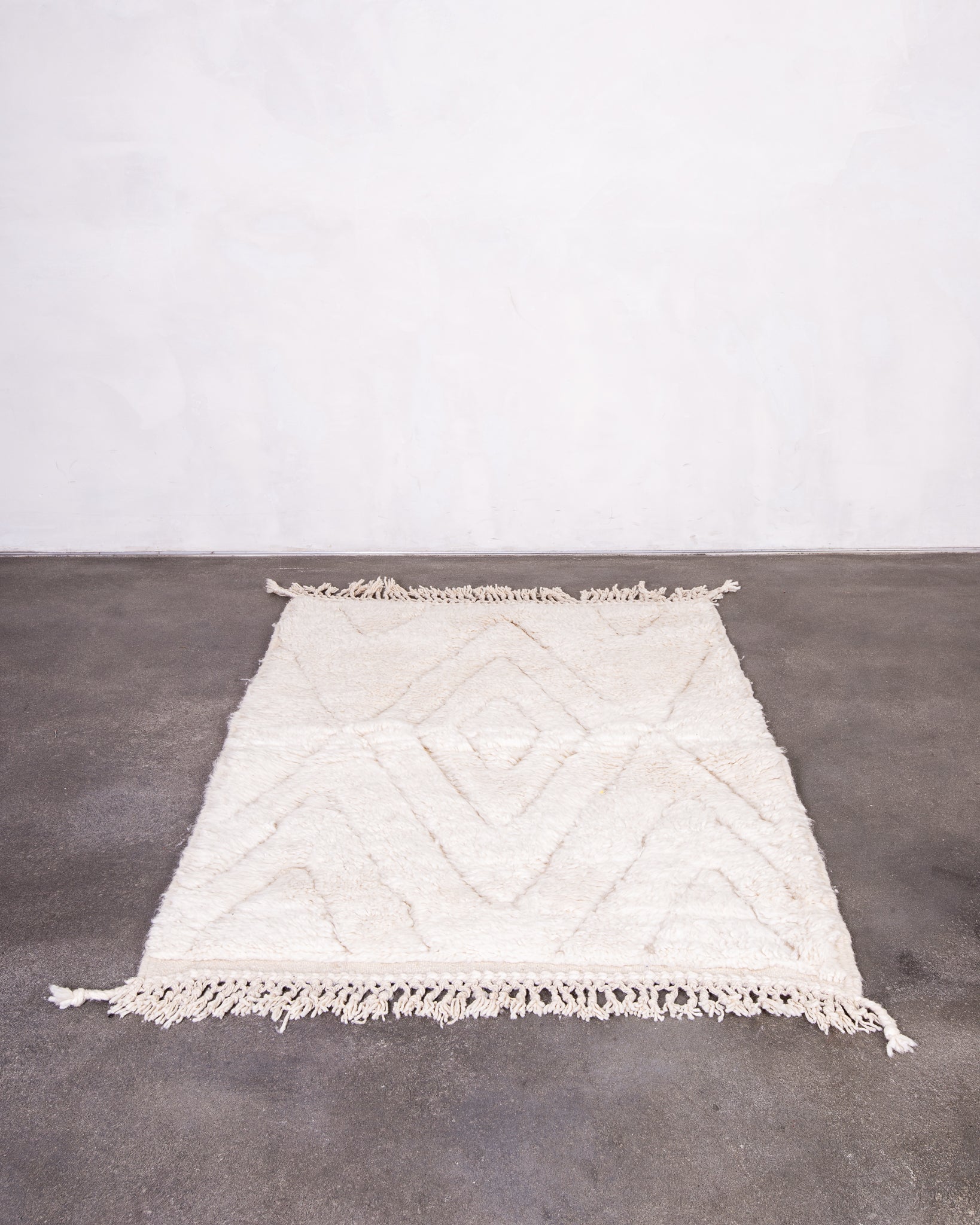 Modern designer handcrafted Berber rug from morocco Beniourain with beautiful colors and patterns